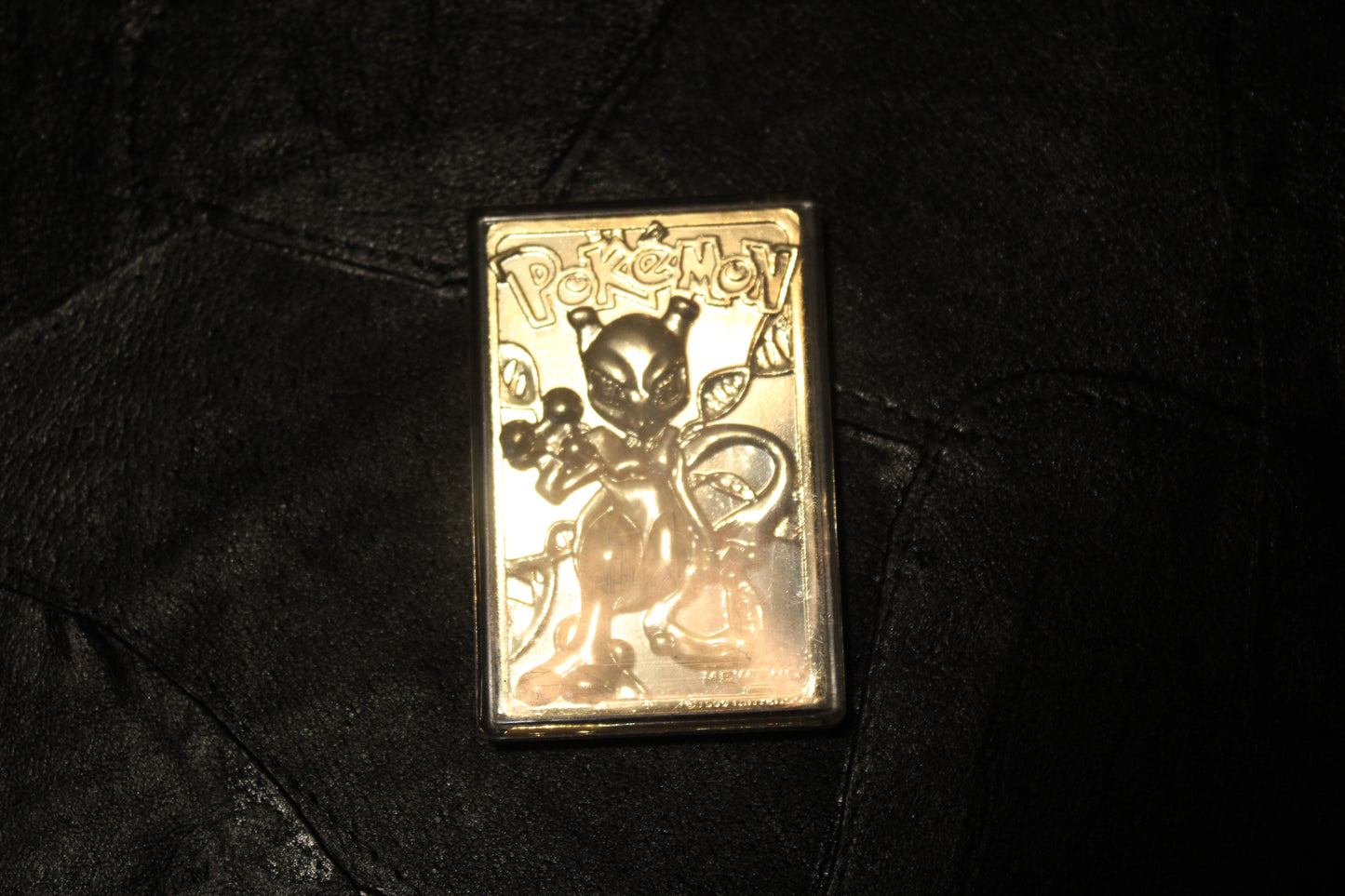 A POKEMON MEWTWO ~ 23K GOLD PLATED ~ CARD # 150 - 1999 - 54 grams - Nintendo