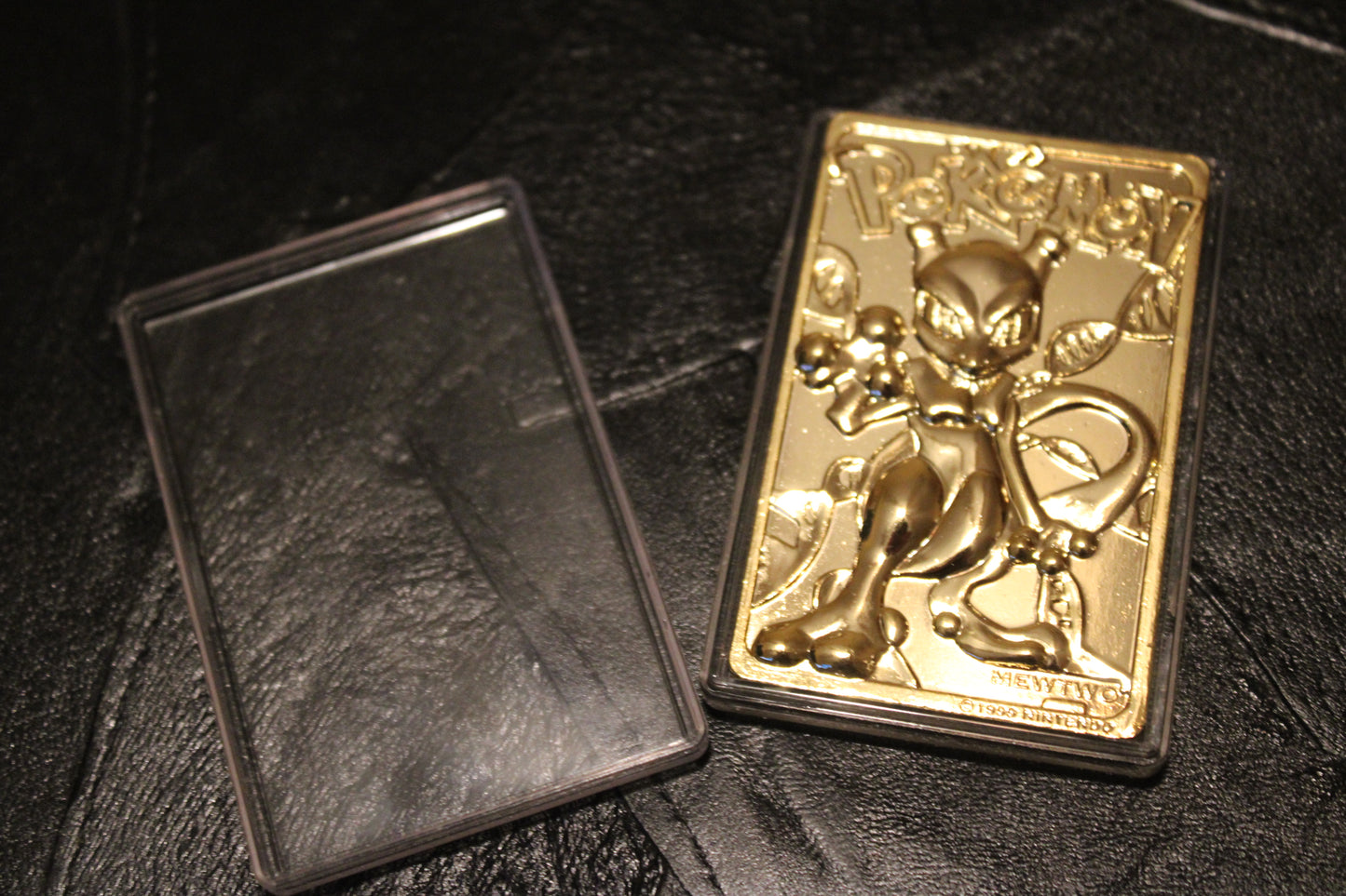 A POKEMON MEWTWO ~ 23K GOLD PLATED ~ CARD # 150 - 1999 - 54 grams - Nintendo