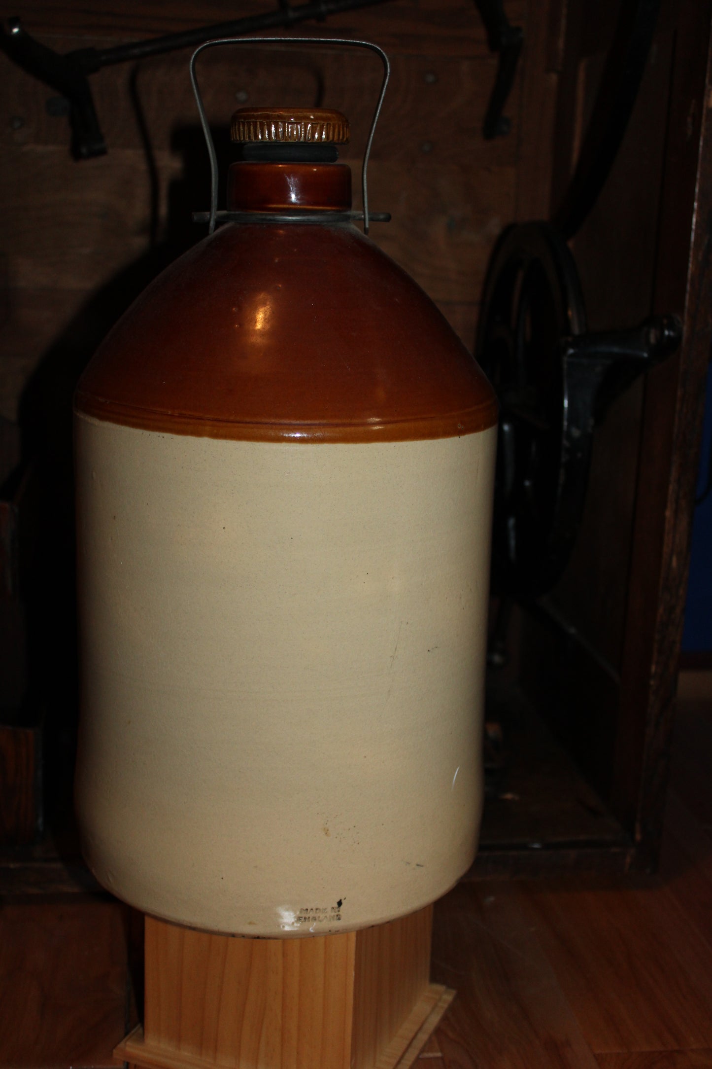 Albany N.Y. ~ Crock Stoneware Jug ~ H. Dickson Hats Caps Furs - 60 State Street