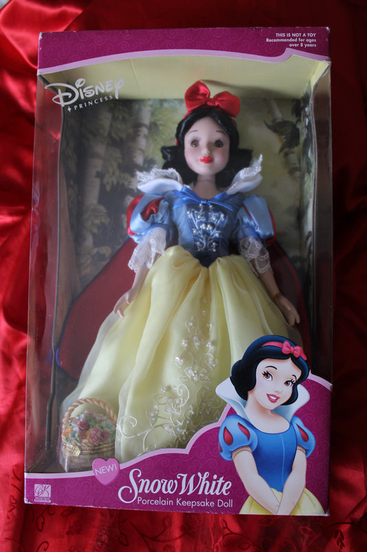 Snow White Porcelain Doll Princess New in box 2002 Brass Key collectible 16 inch